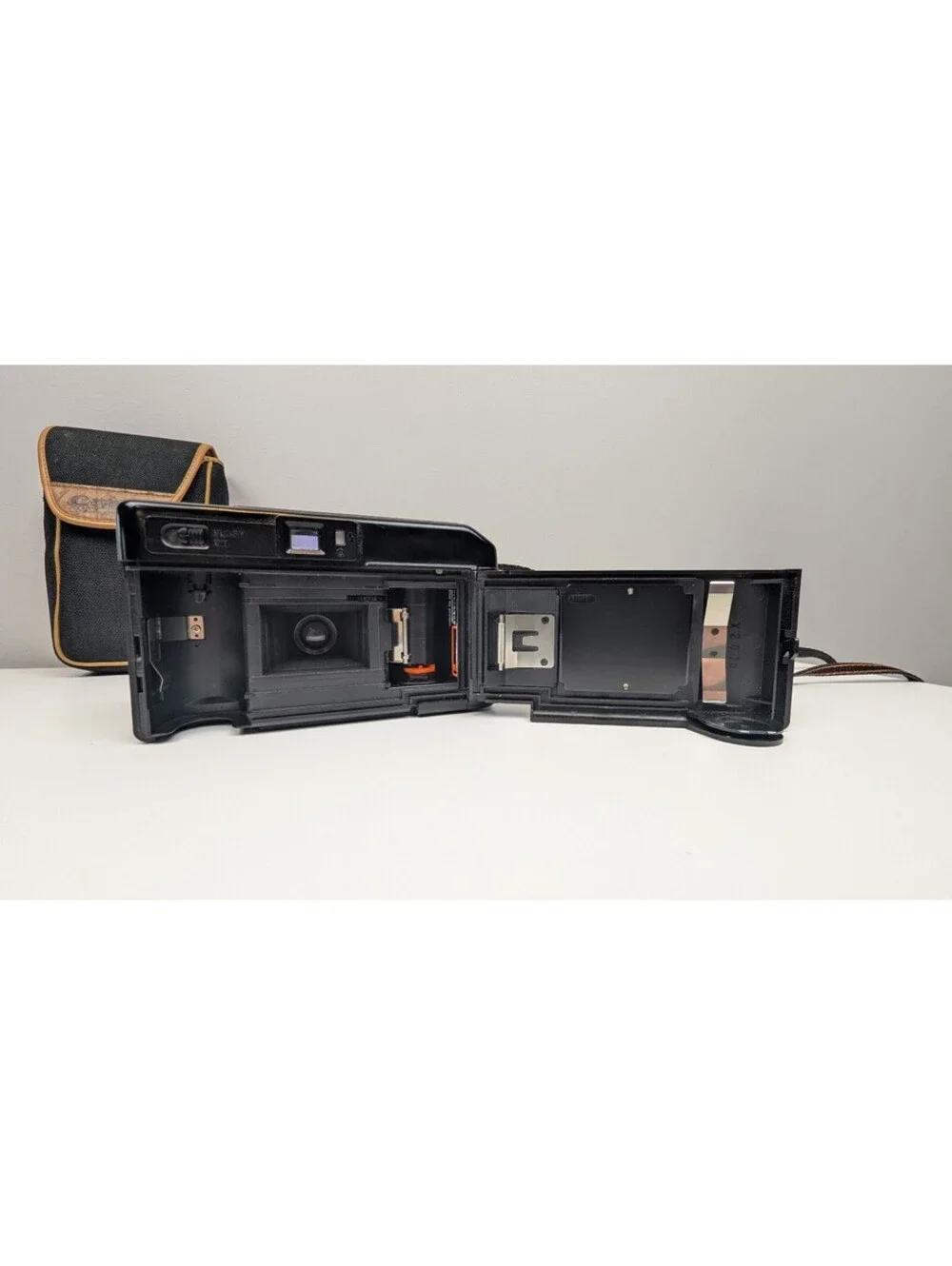 Canon Sure Shot AF35M II Autoboy2 35mm Film Camera 38mm f/2.8 With Case - Picture 9 of 9